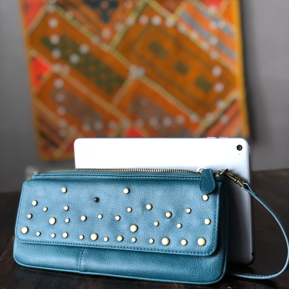Emerald Green clutch with gold stud accents - Picture 5 of 5